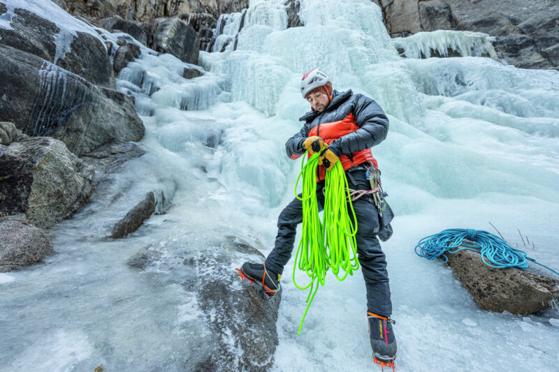 Mountain Hardwear Phantom Belay Down Parka Review: Incredible Warmth Let Me Climb When I Normally Couldn’t