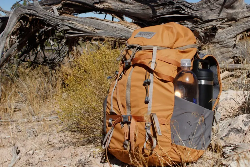 Tri-Zip Daypack With Running Vest DNA: Mystery Ranch Gallagator 25 Review