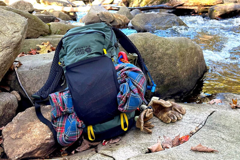 Spring Steel Frame, ‘Winged’ Expansion: Mountain Hardwear JMT 25L Backpack Review