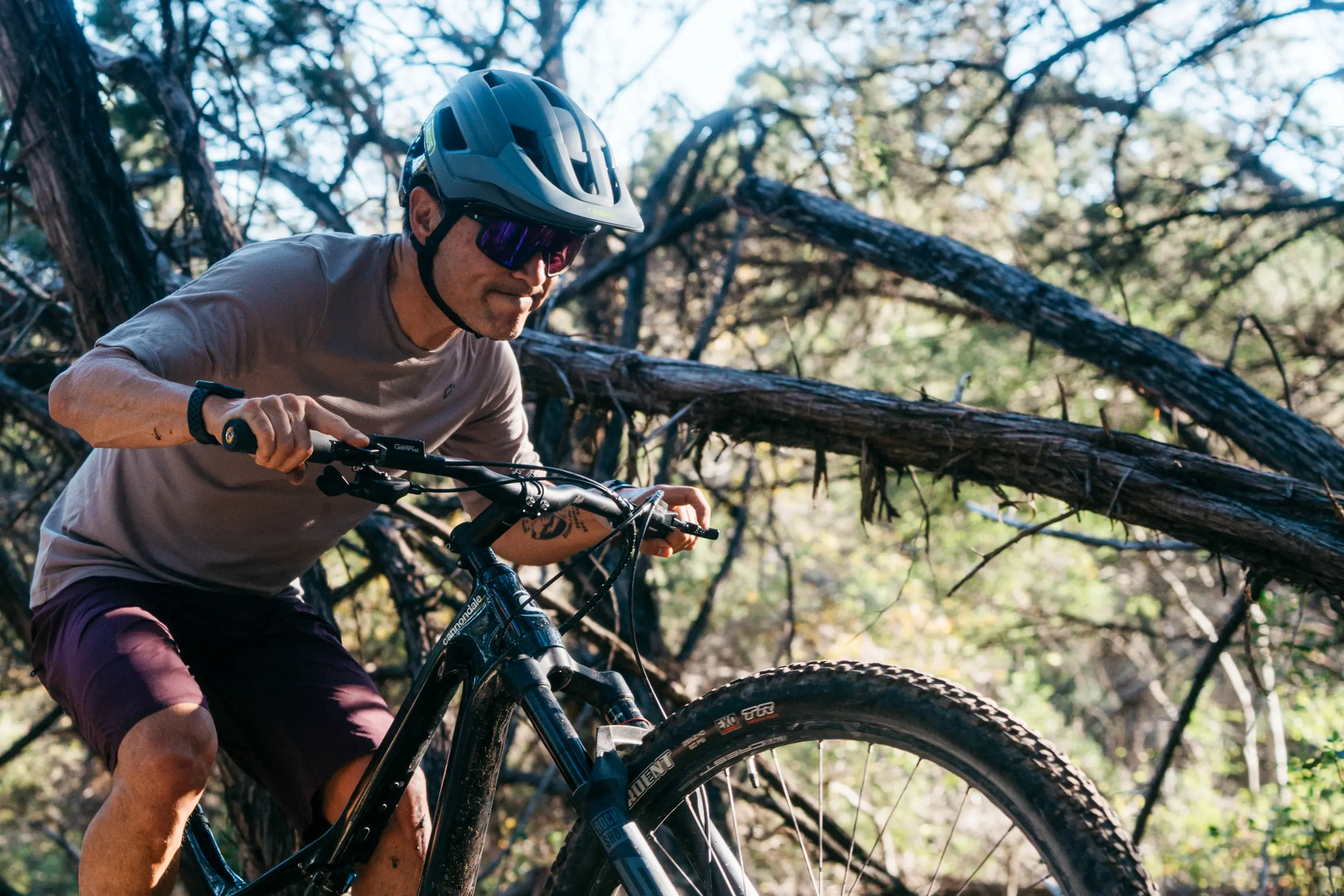 Sweet Protection Memento RIG Reflect cycling sunglasses on Seiji Ishii
