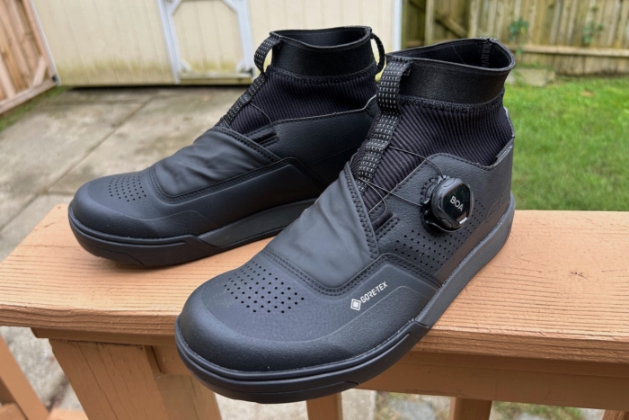 The Shimano GF800 GTX flat pedal shoes