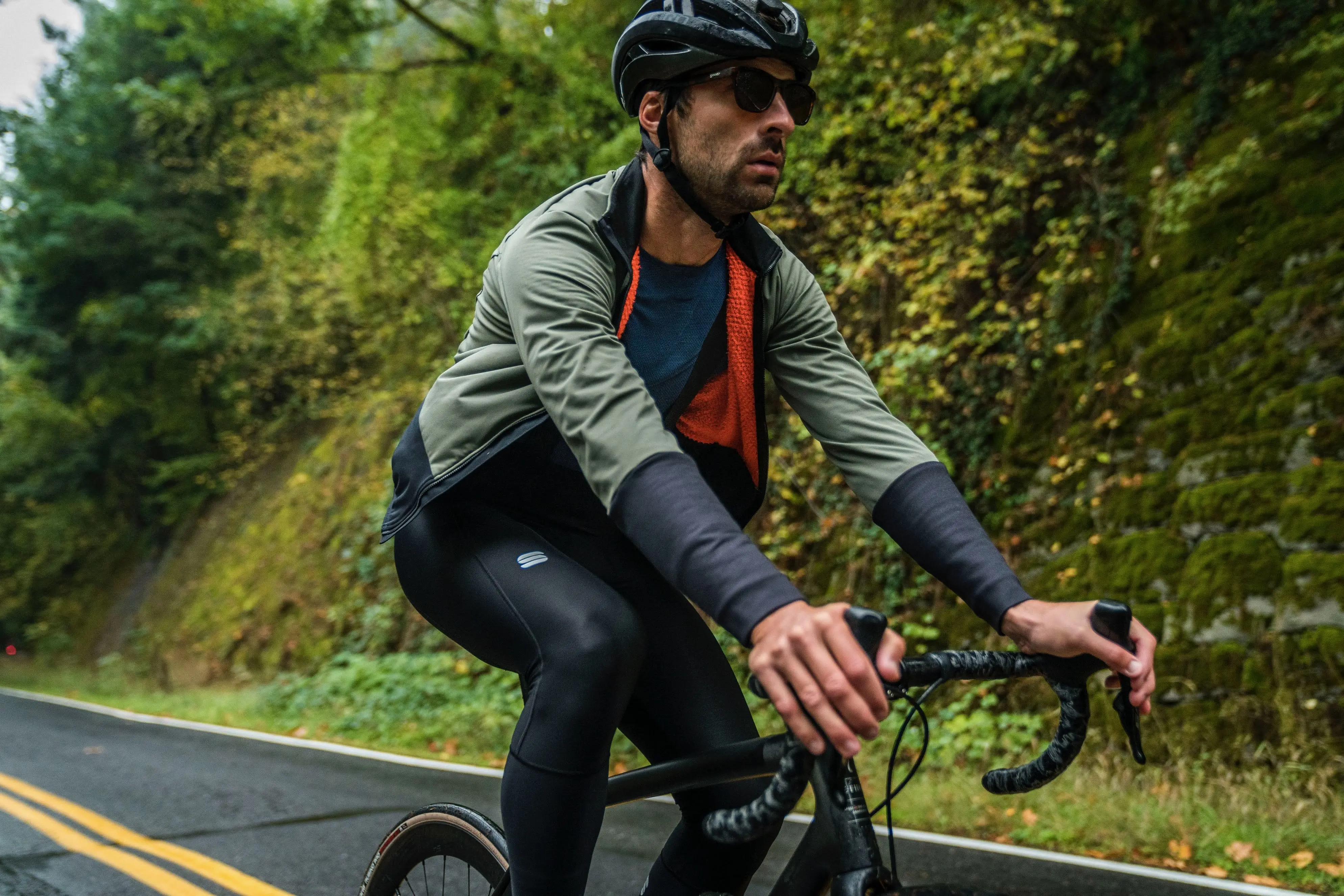 Riding in the Sportful Total Comfort insulated cycling jacket