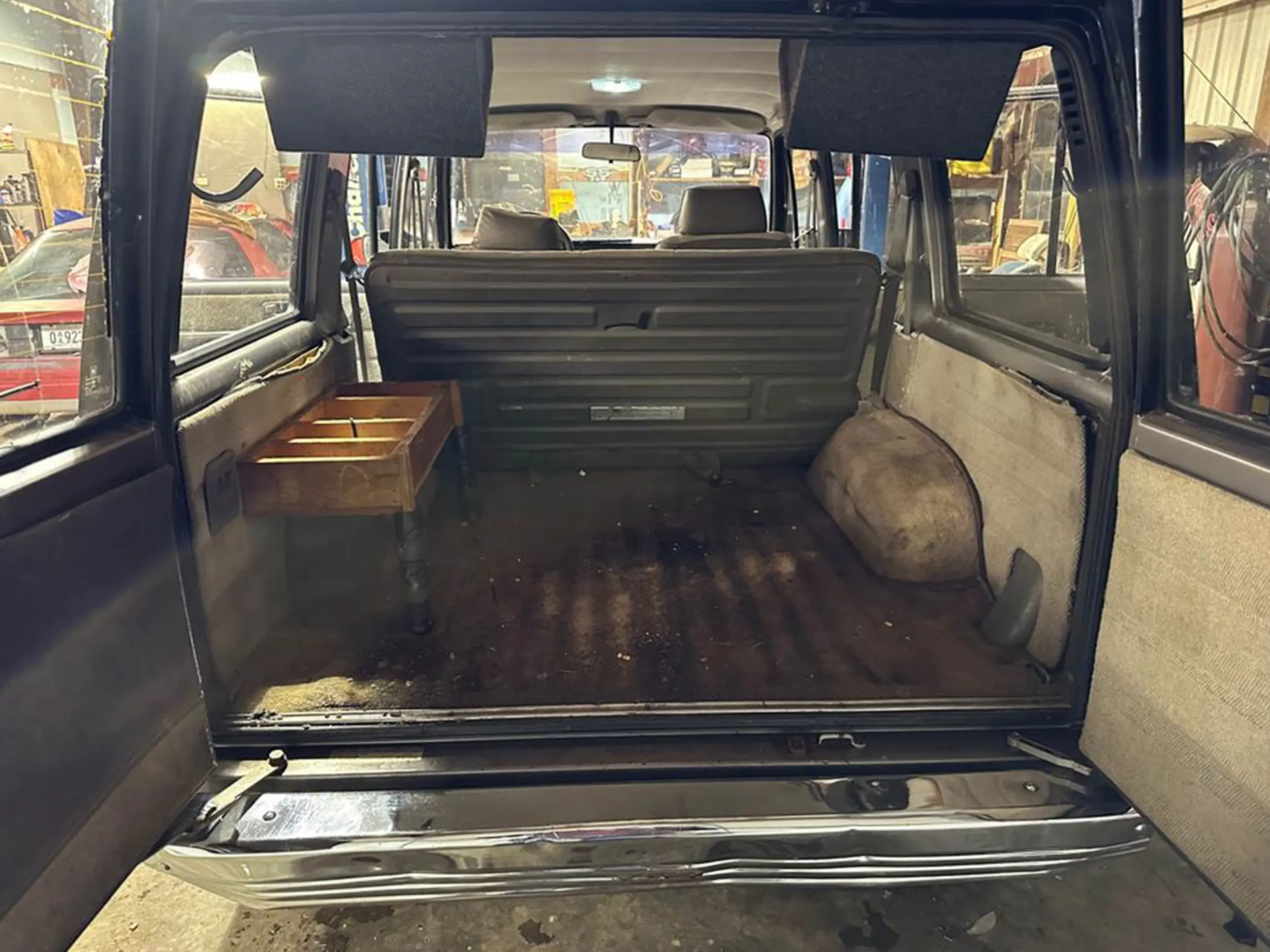 The interior of an Isuzu Trooper