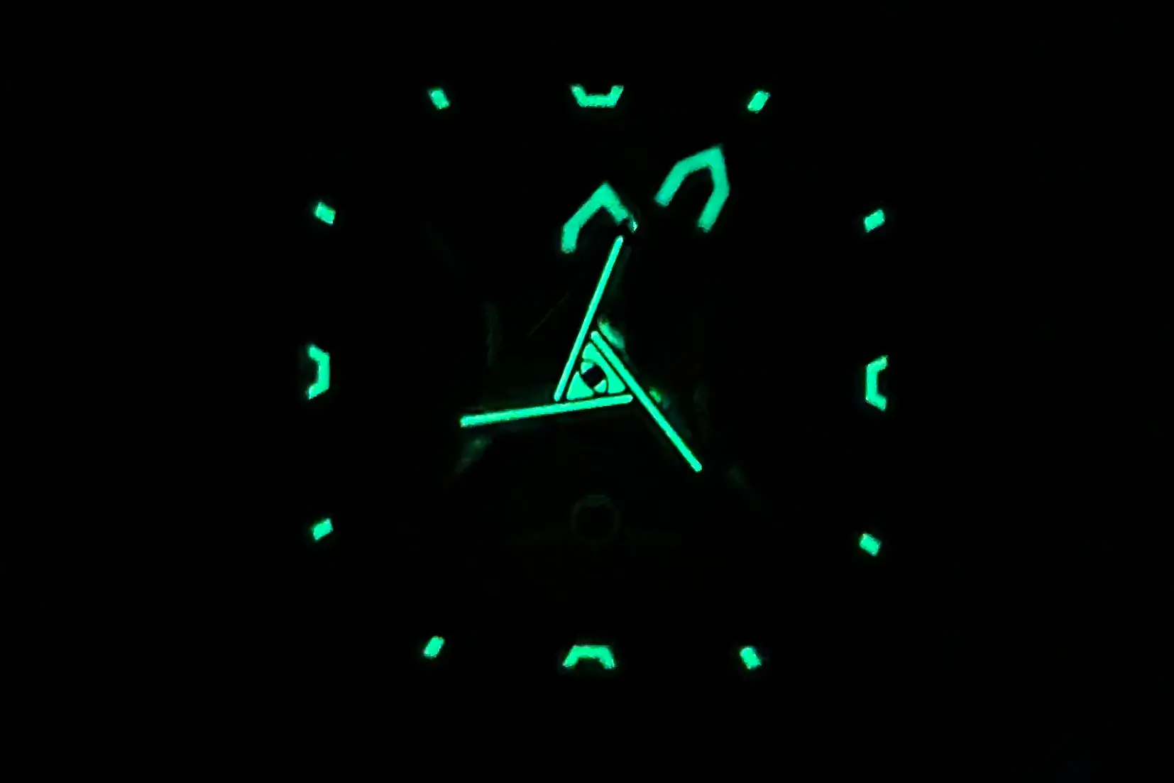 CIGA Design Eye of Horus watch lume