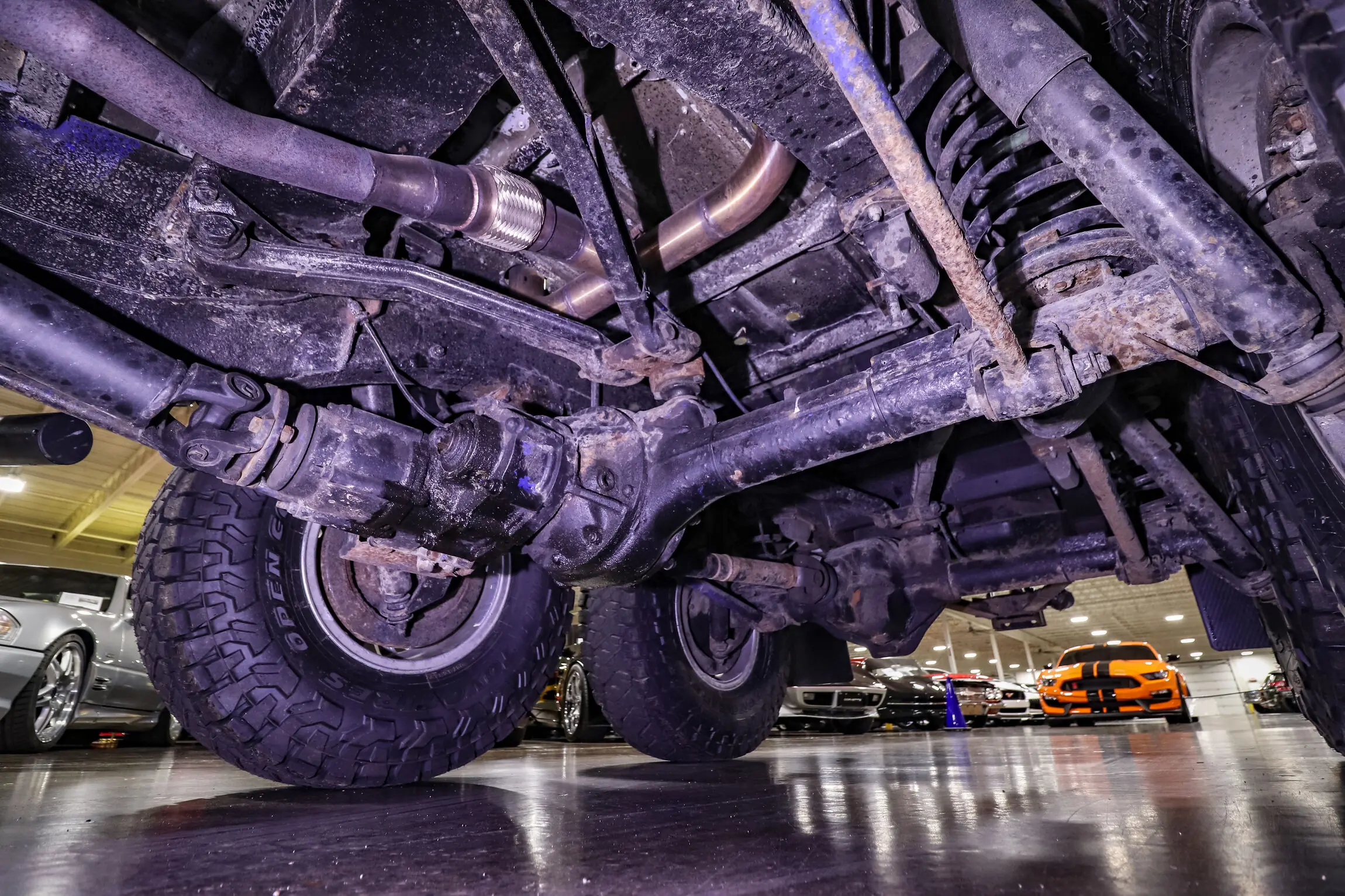 Land Rover Defender 6x6