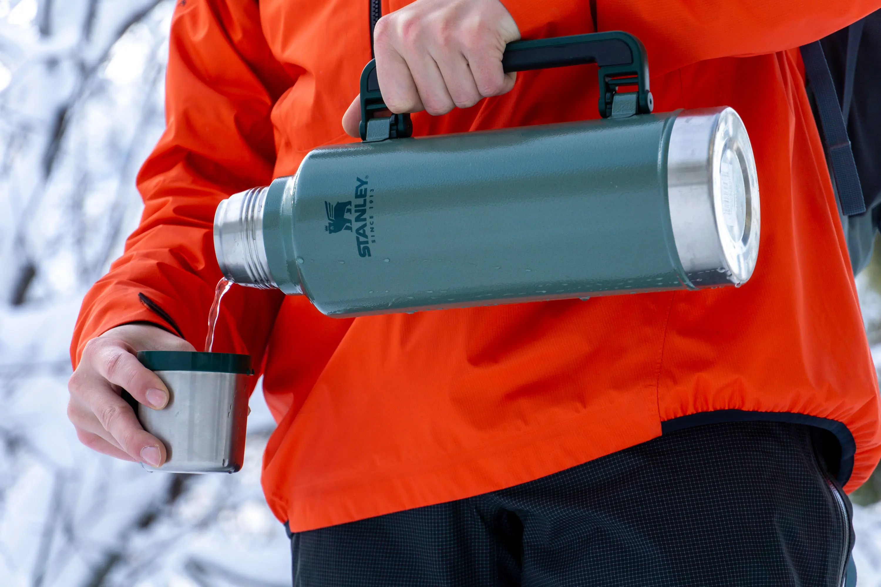 Best Thermoses Stanley Classic Pour