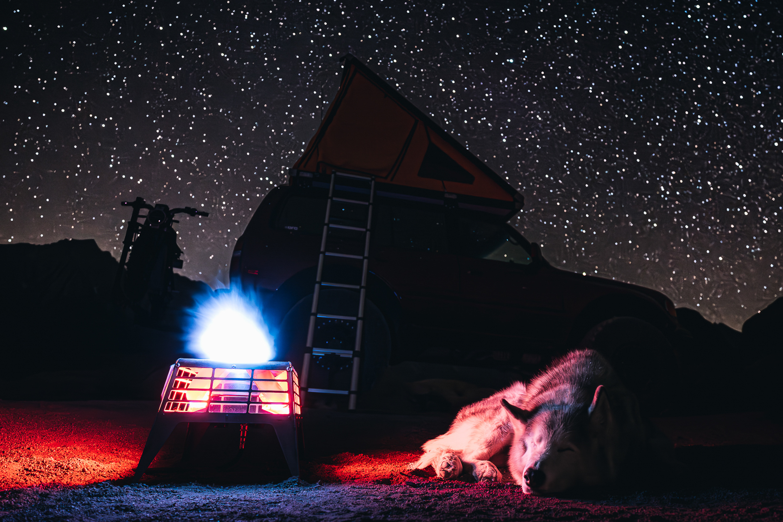 Howl Campfires Howl R4 under the stars