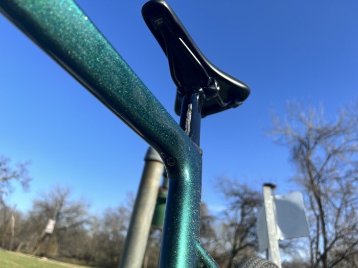 Desiknio X2 Gravel e-bike hidden seat post screw.