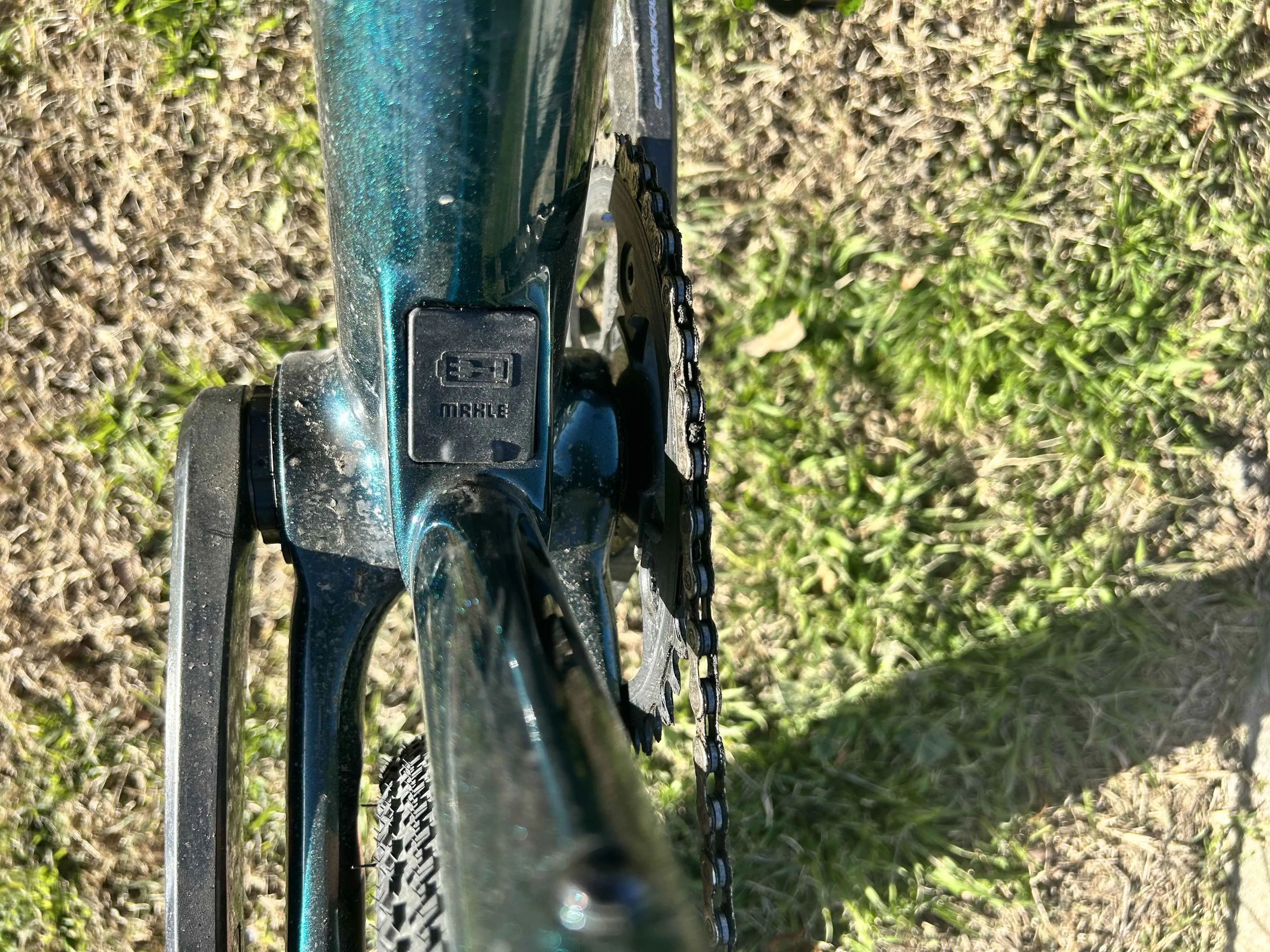 Desiknio X2 Gravel e-bike charge port location.