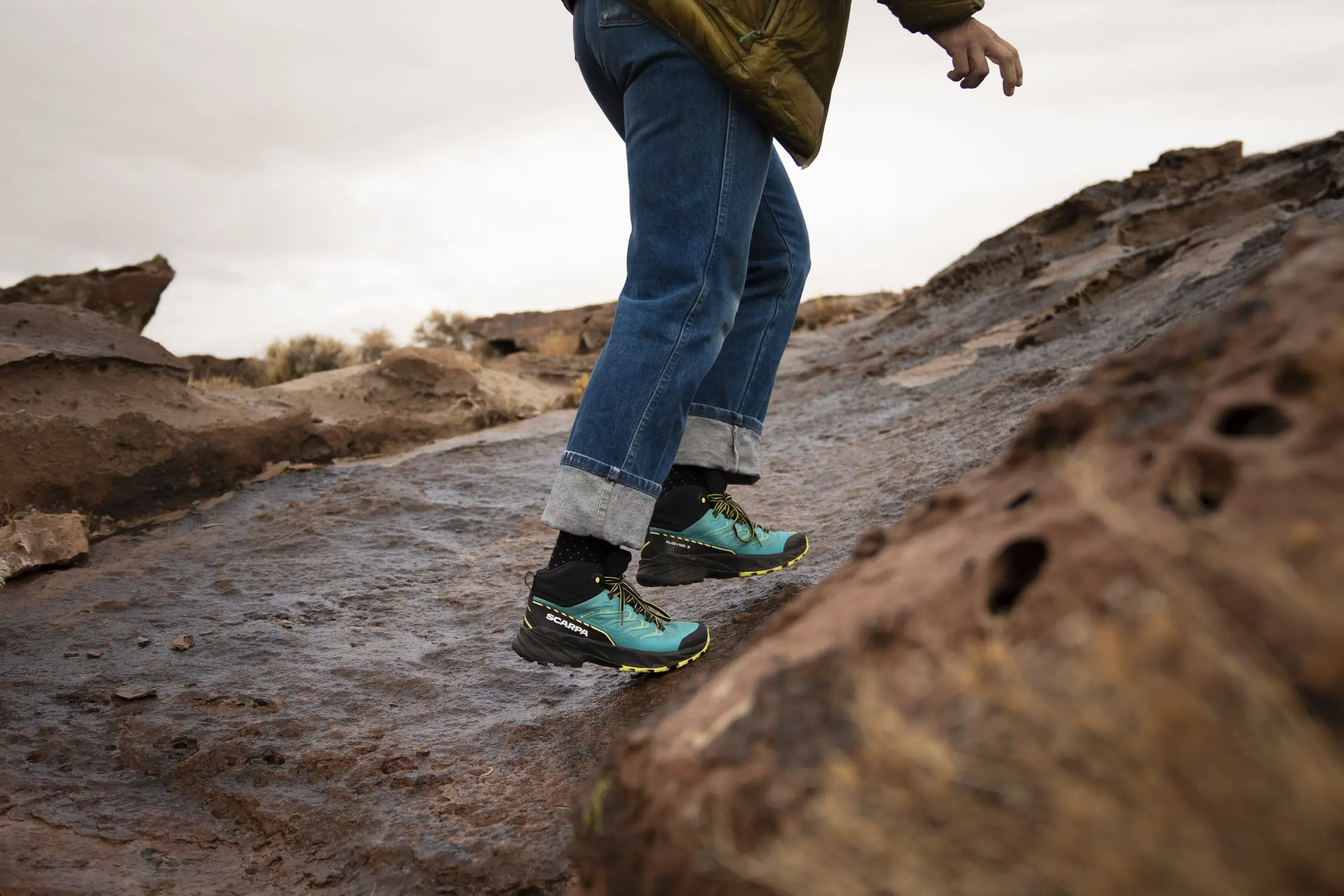 ROA HIKING ミナ セラ ロ トッフ スニカ NBUW1109FA62F BEG0002 SCARPA Rush 2 Mid GTX Review: Stay Light and Fast on