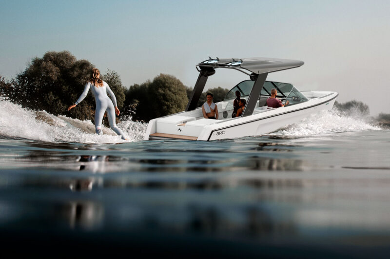 Arc Sport Electric Wake Boat Offers All the Torque and Impressive Runtime