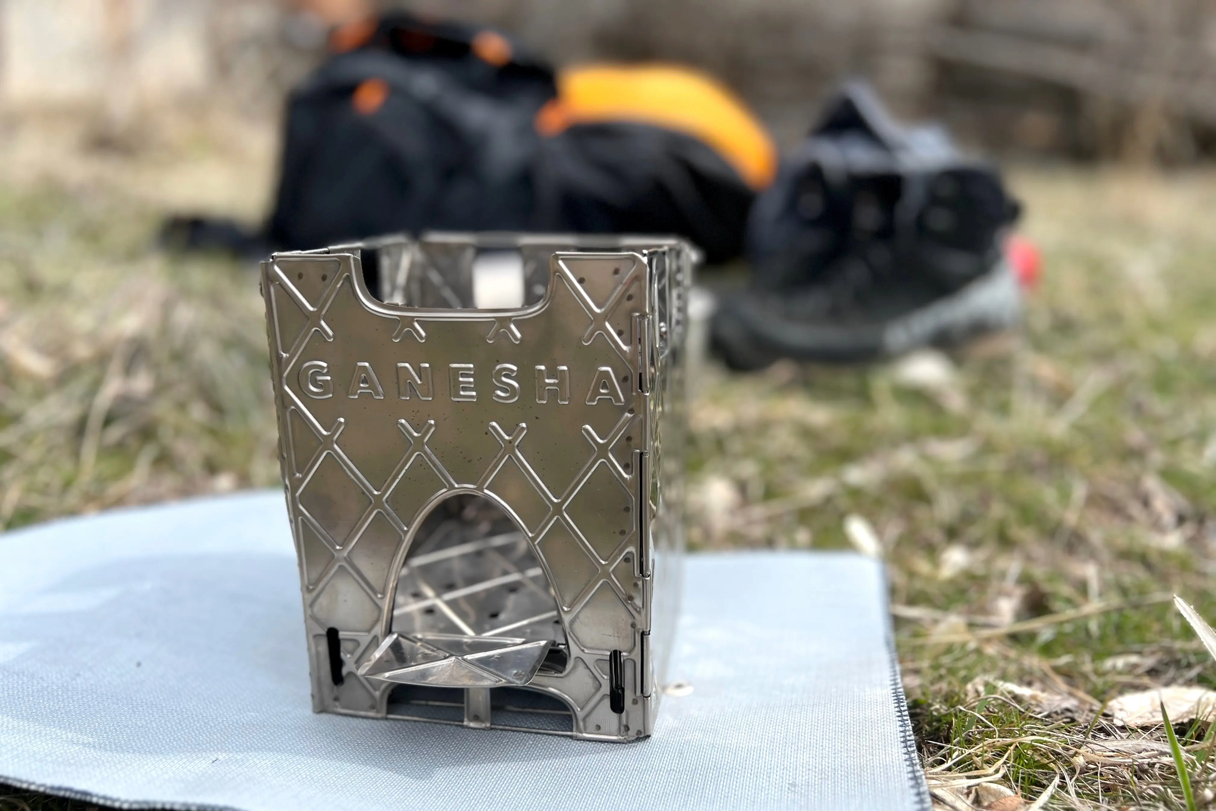 Ganesha Ultralight biofuel wood camp stove