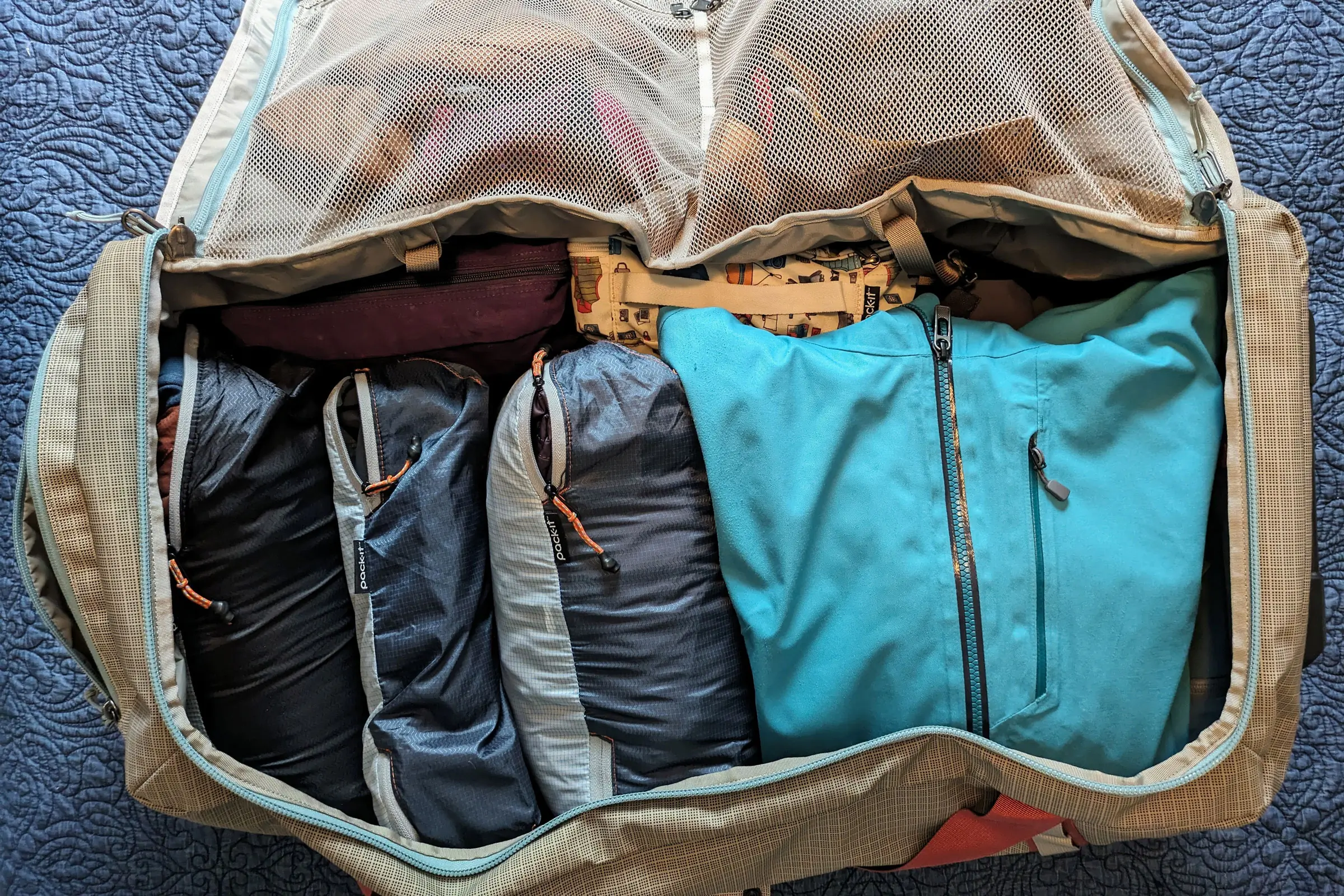 Patagonia Black Hole Wheeled Duffel 100L