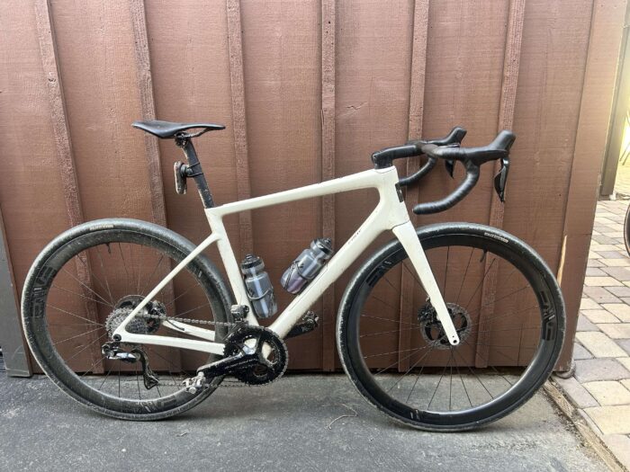 ENVE Fray endurance bike in Salt. Side view.