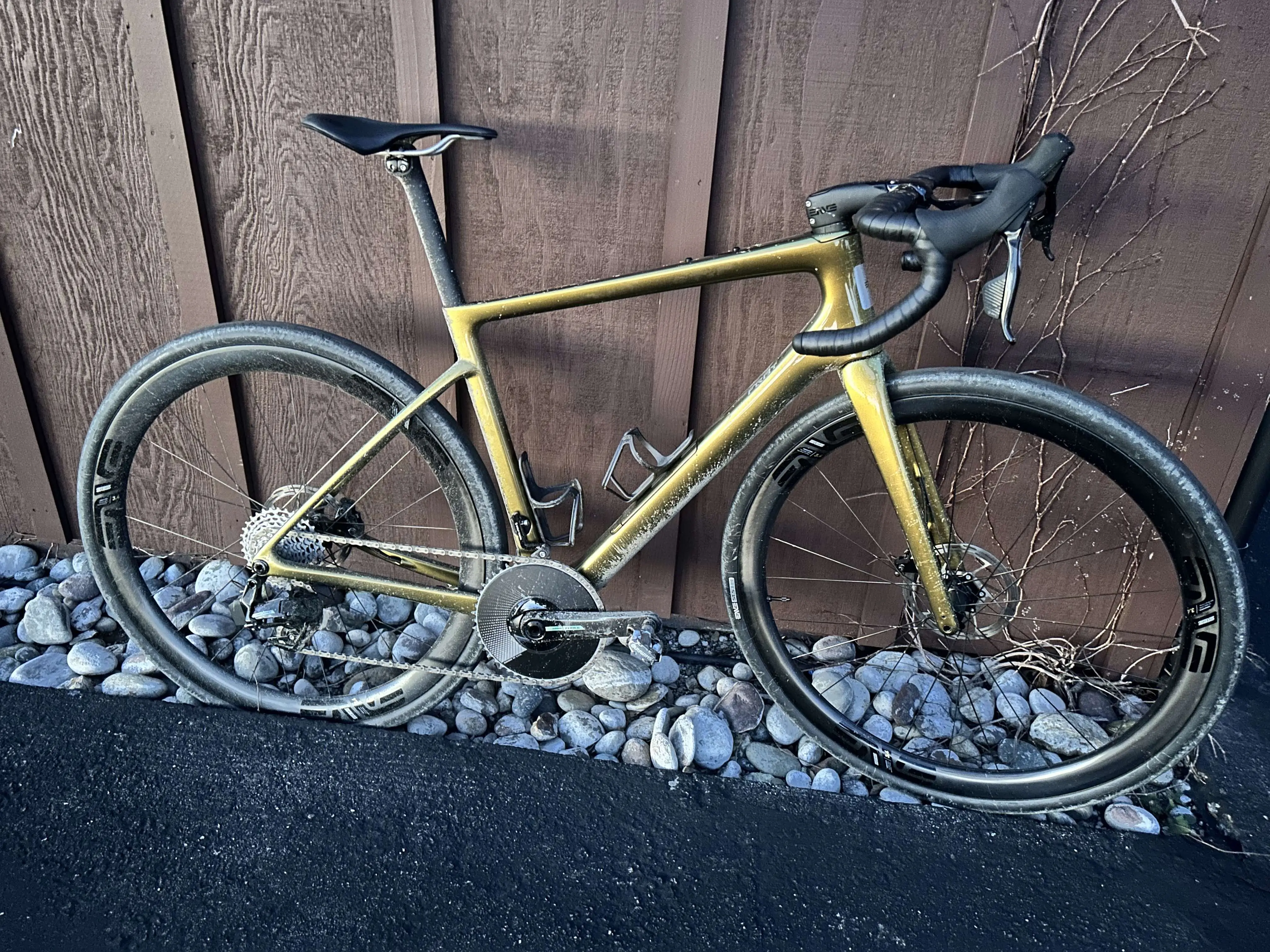 ENVE Fray endurance bike. Side view.