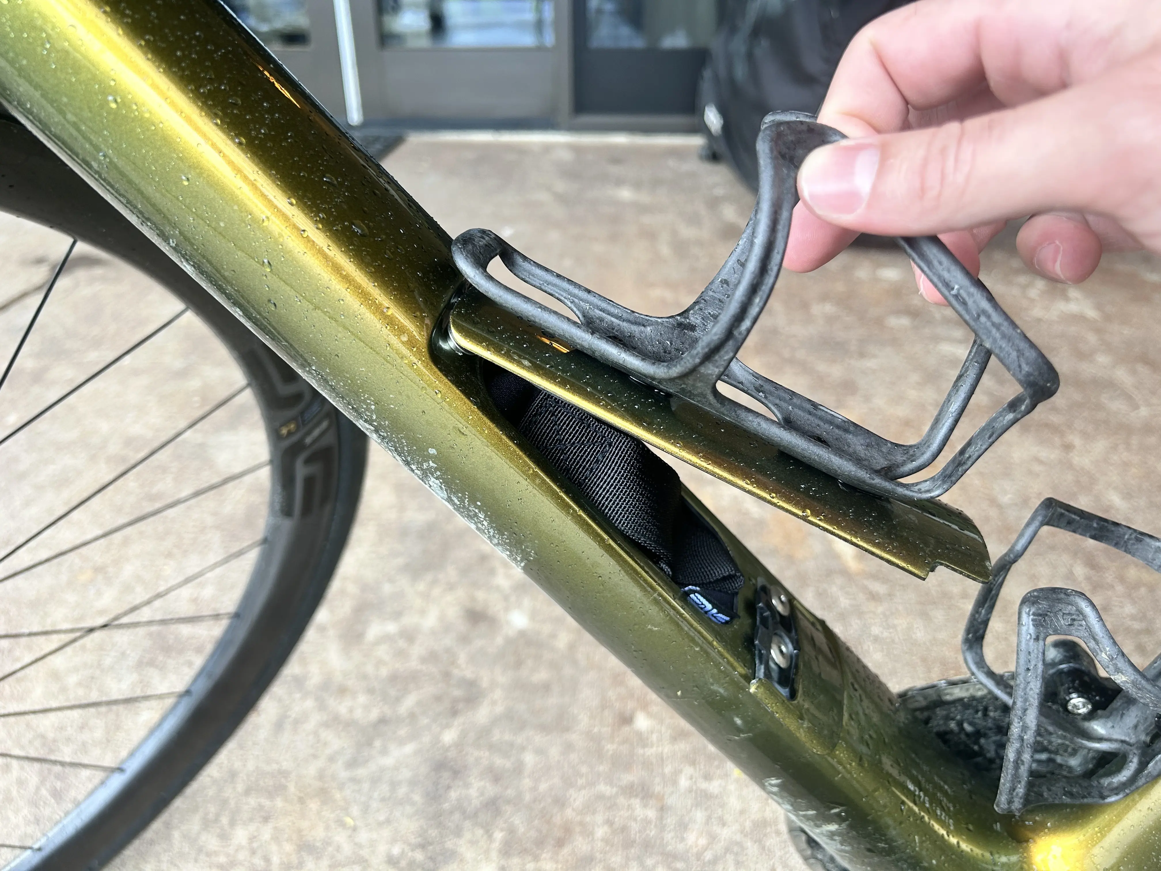 ENVE Fray endurance bike in-frame storage function.