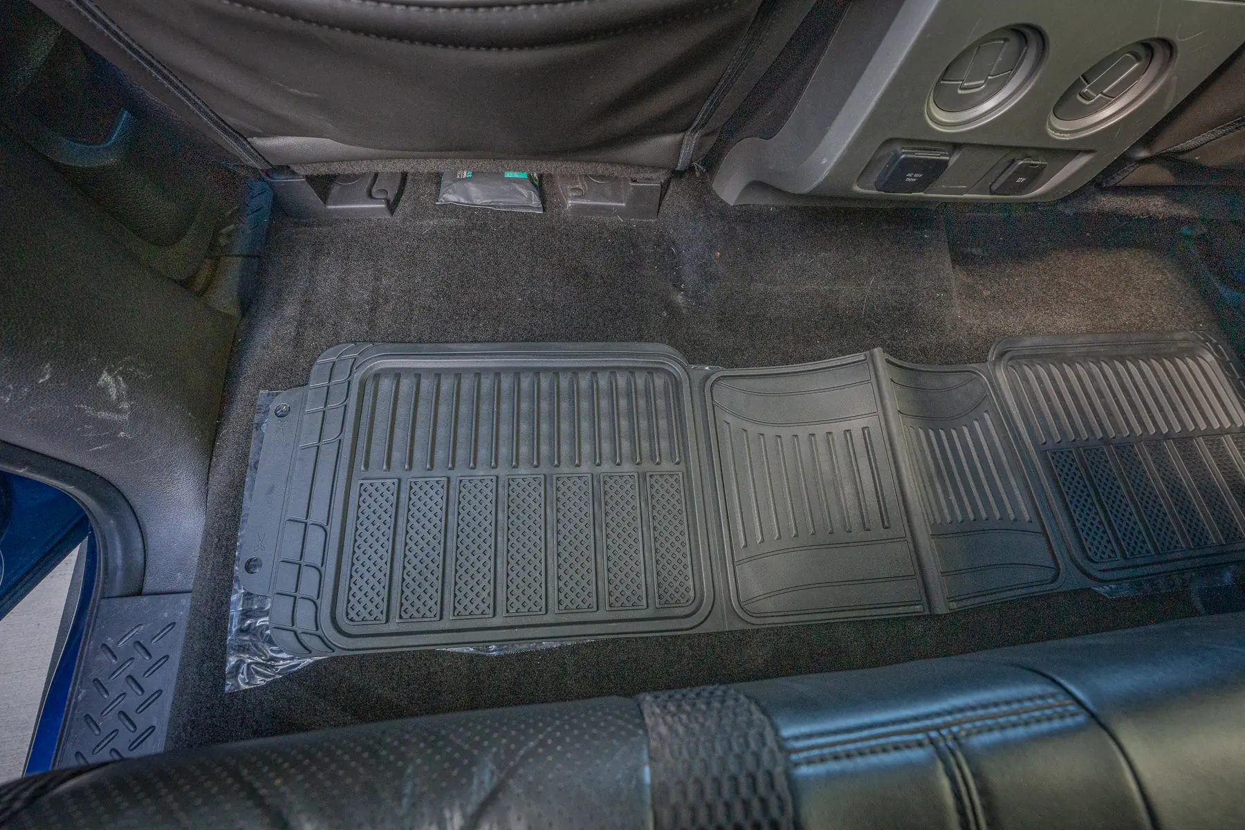 2nd row car floor mat 