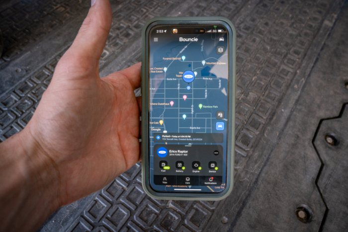 phone app reading info from gps tracking device