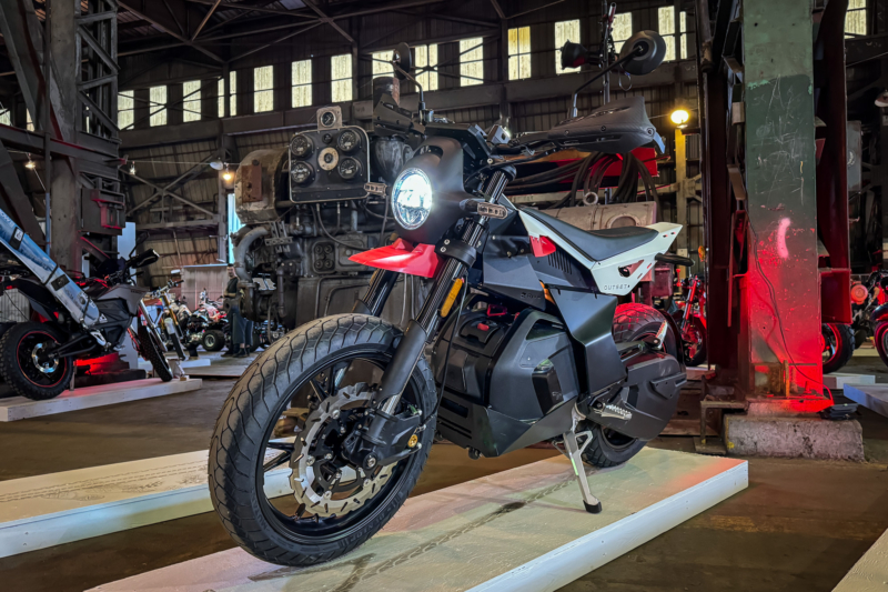 An Electric Motorcycle for Urban Escapades: Ryvid Outset Debut