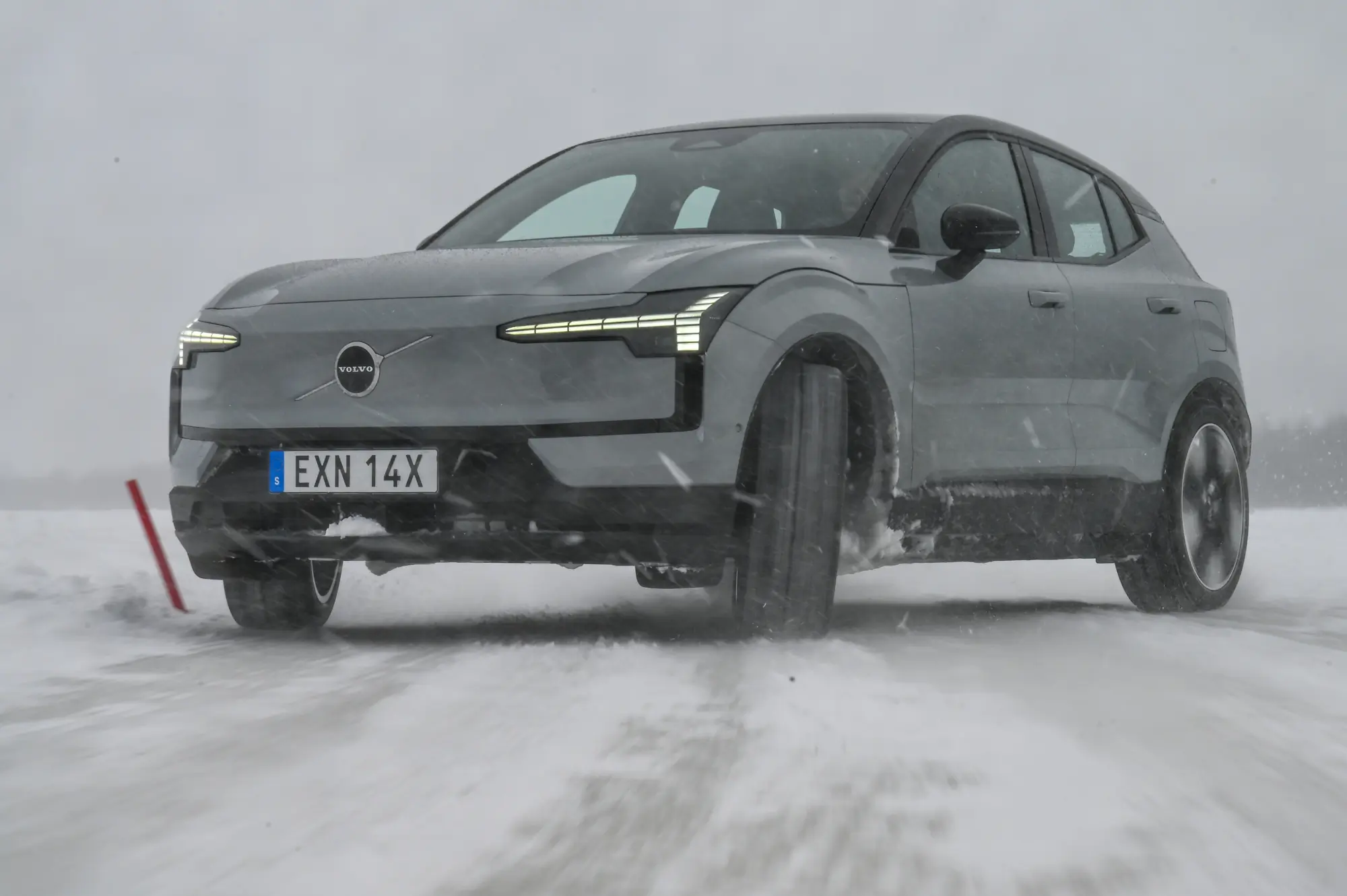 2025 Volvo EX30 winter drive