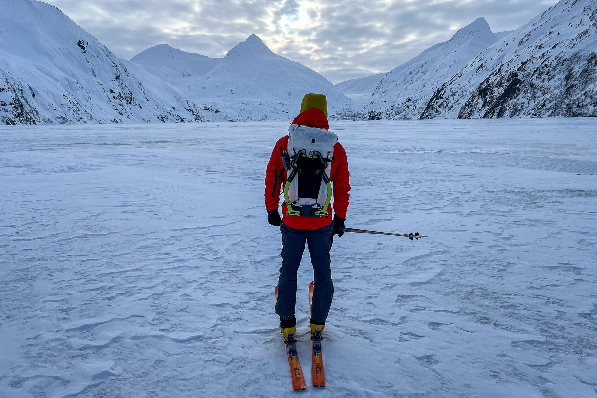 Samaya ULTRA35 alpine pack on Seiji Ishii skiing across frozen lake