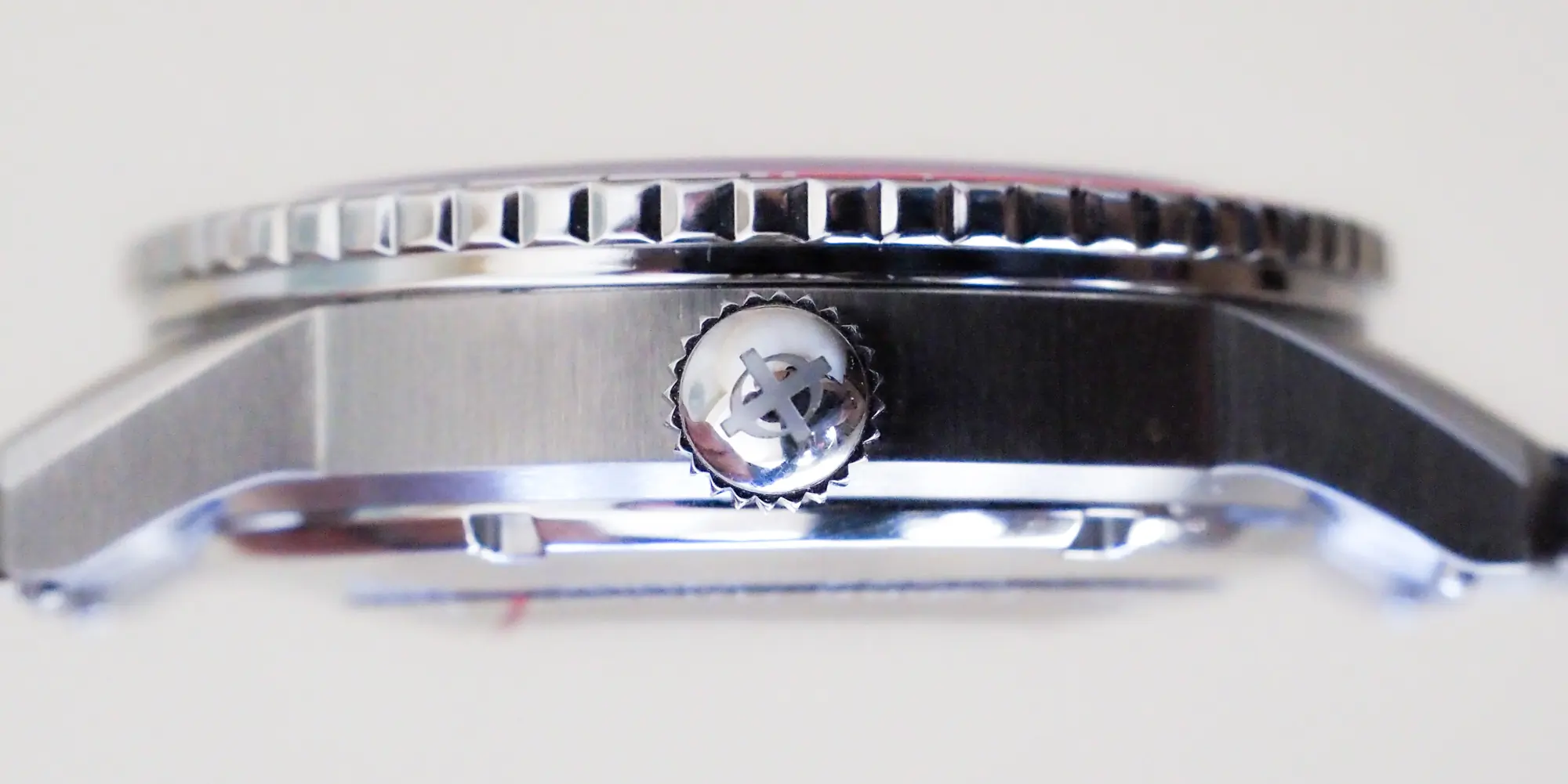 Zodiac Super Sea Wolf GMT crown