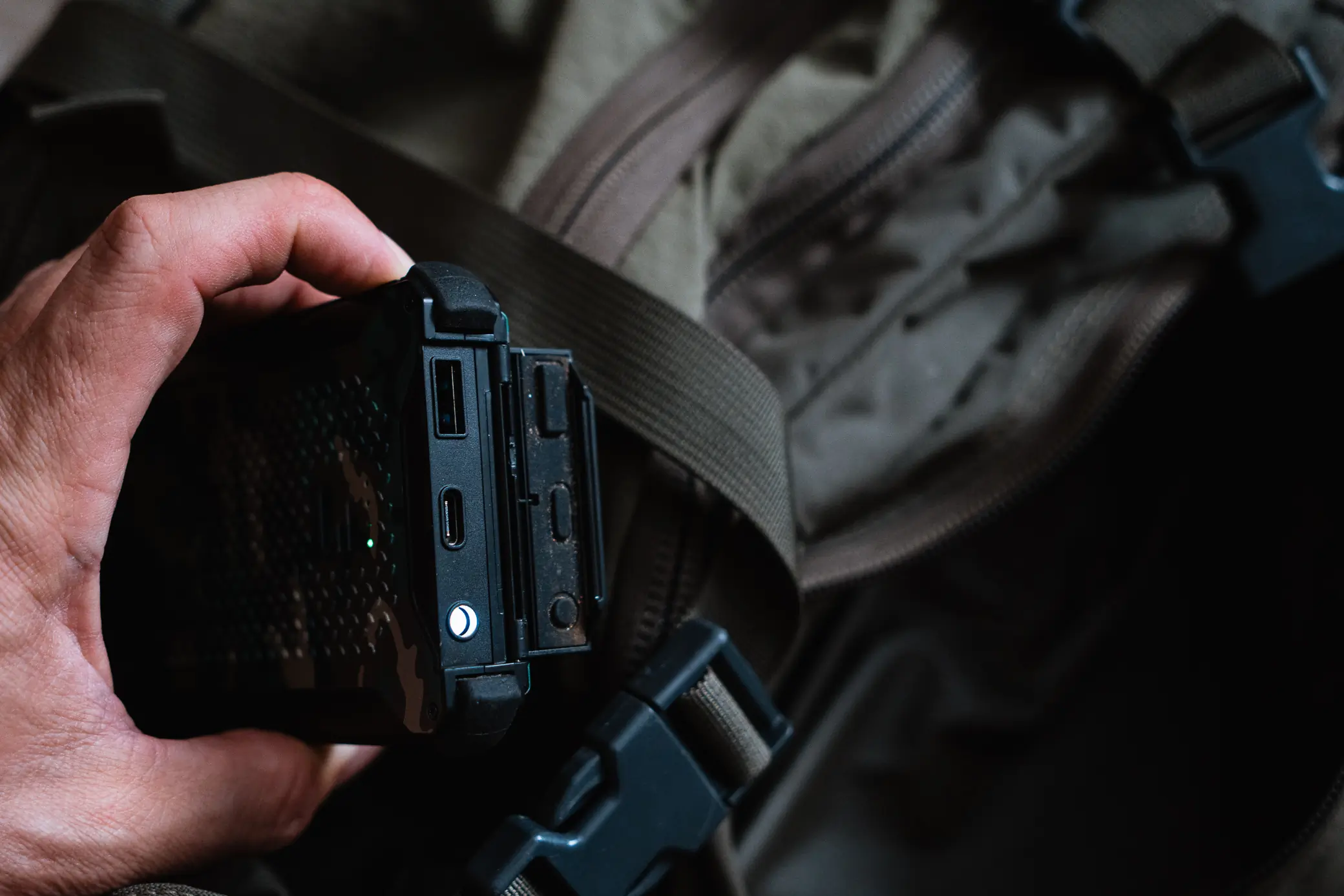 dark energy poseidon pro can be used as a mini flashlight