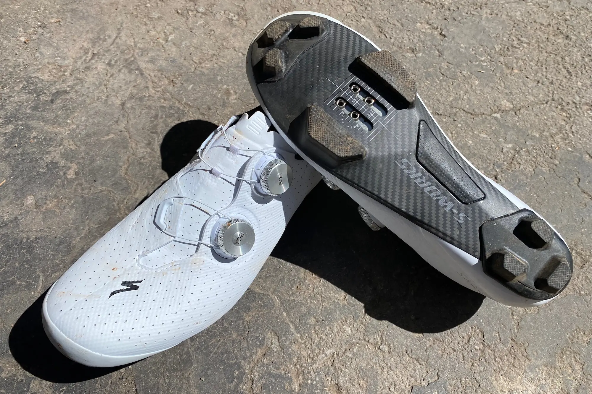 Looking at the stiff carbon soles on the Specialized S-works Recon gravel bike shoes