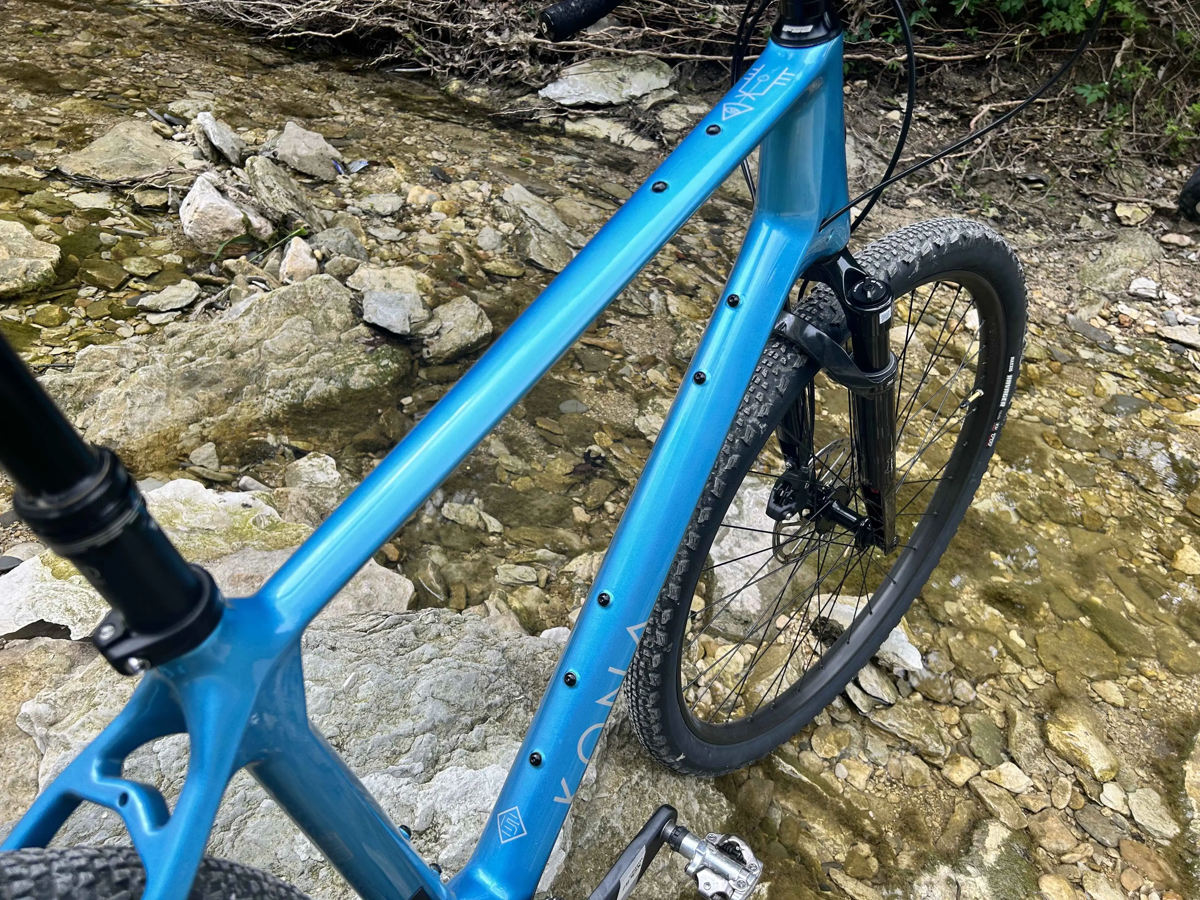 Kona Ouroboros attachment bosses detail image.