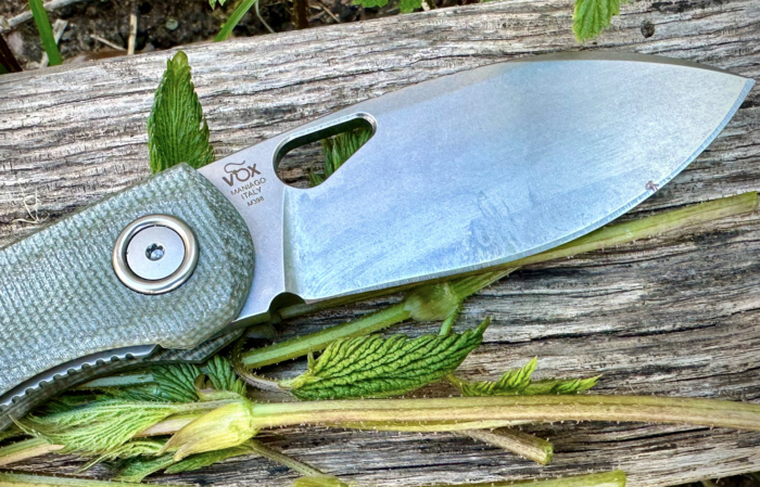 using the fox knives chilin to trim hoop plants