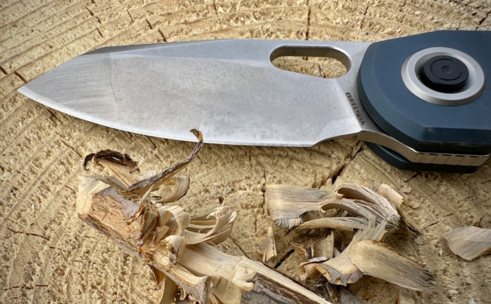 Vosteed Aknylo knife 