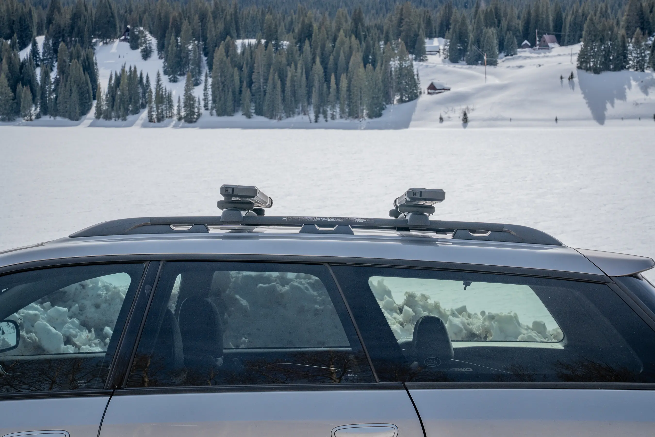 folded down Küat Switch 6 on car roof 