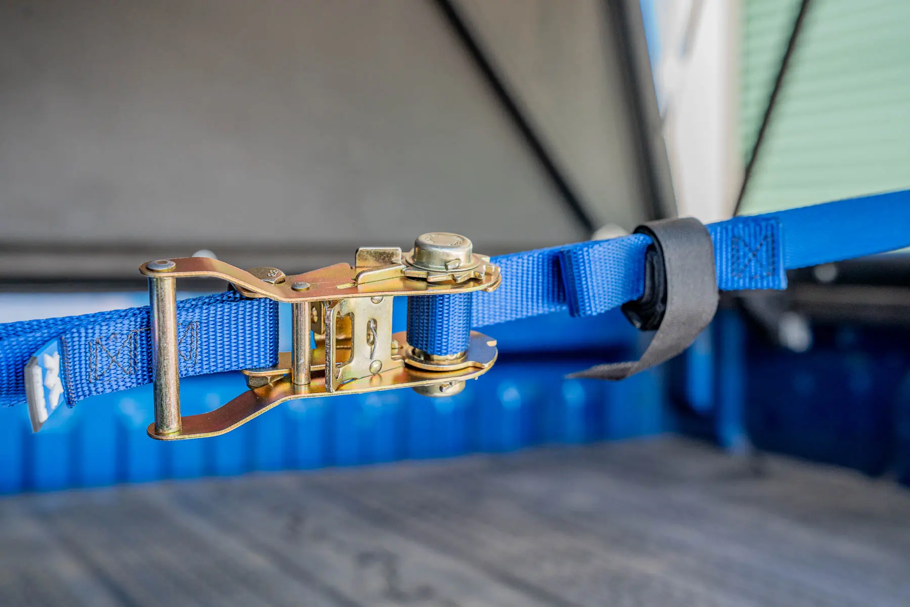 close up of ratchet unit 