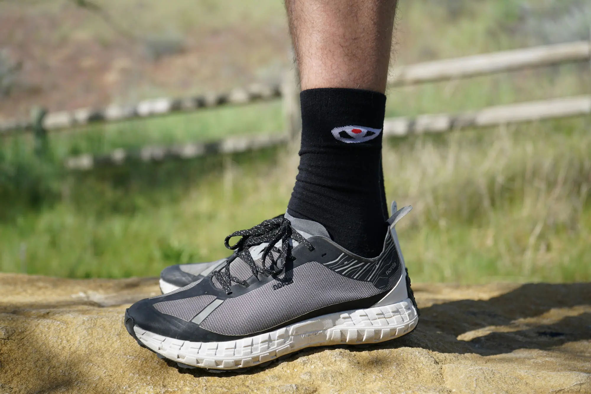 GJ-BG-compression-socks-crew