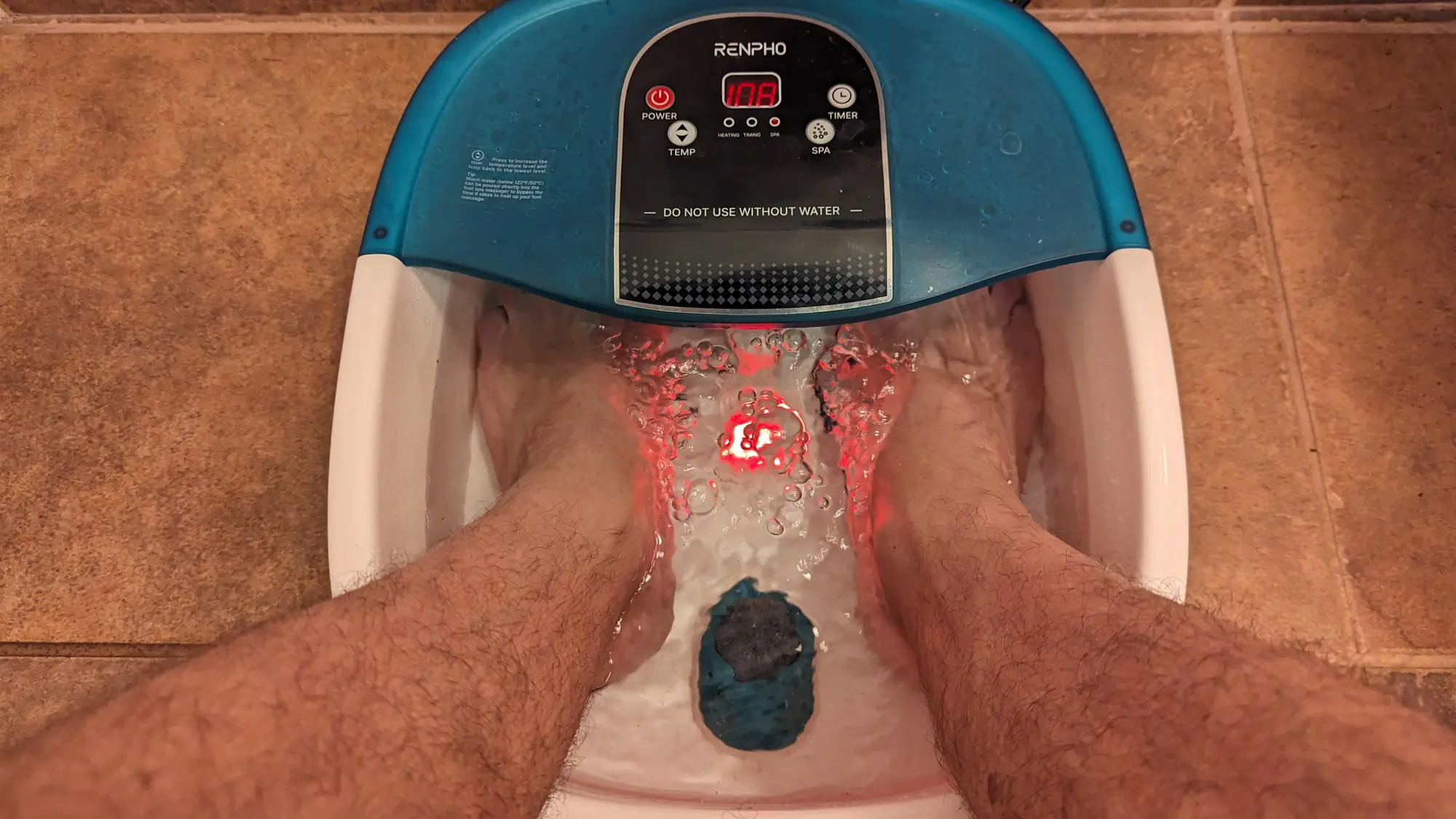 Gear Junkie - Best Foot Massagers - Renpho foot spa with feet in it