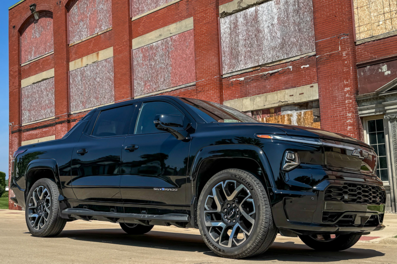 2024 Chevrolet Silverado EV First-Edition RST