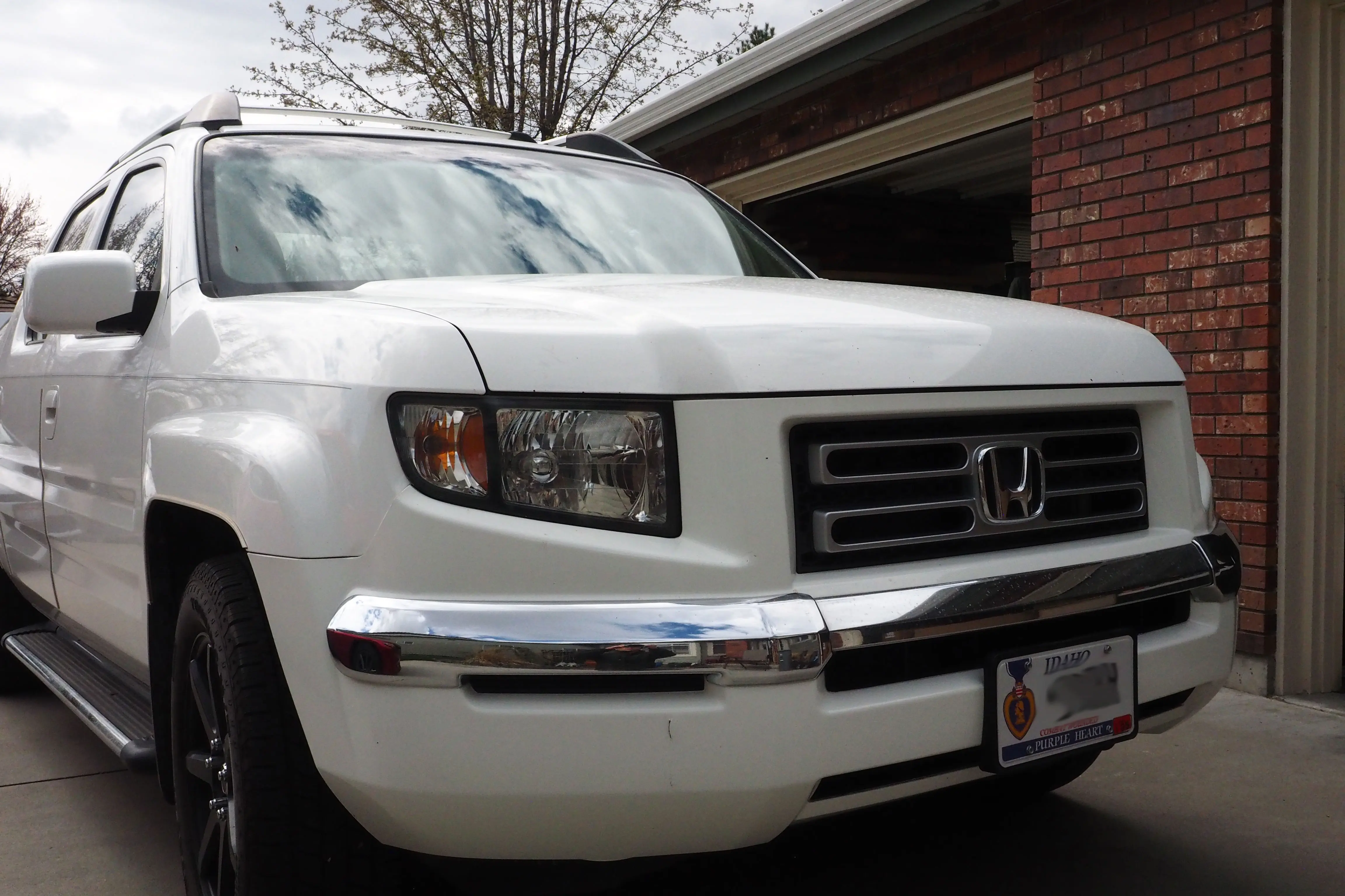 2008 Honda Ridgeline with restored headlights 
