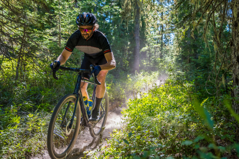 Can’t Fault the Pivot Vault: Simple Suspension Takes the Edge Off