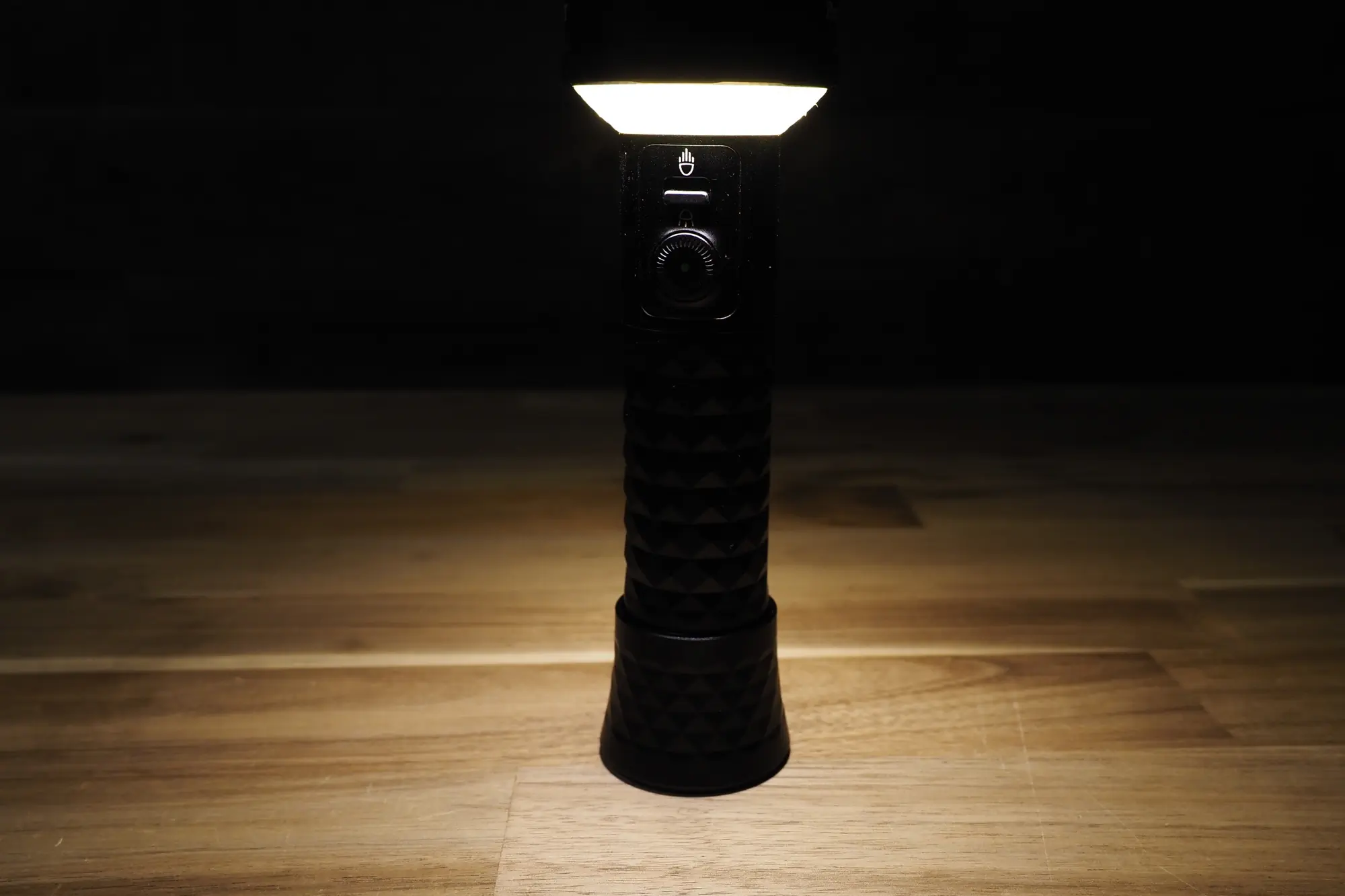 Olight Prowess Review: Versatile Lighting | GearJunkie Tested