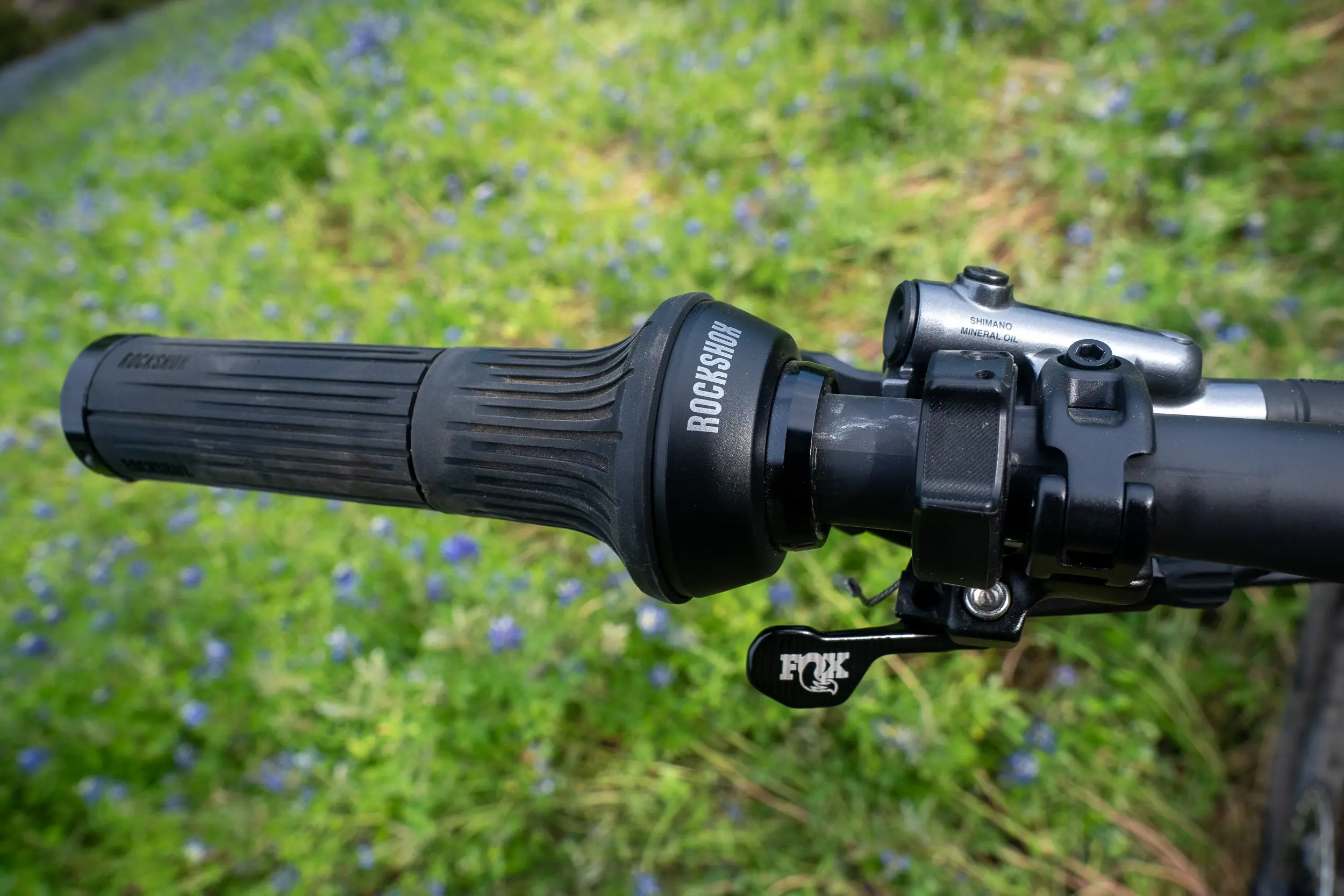 SRAM TwistLoc remote suspension lockout control