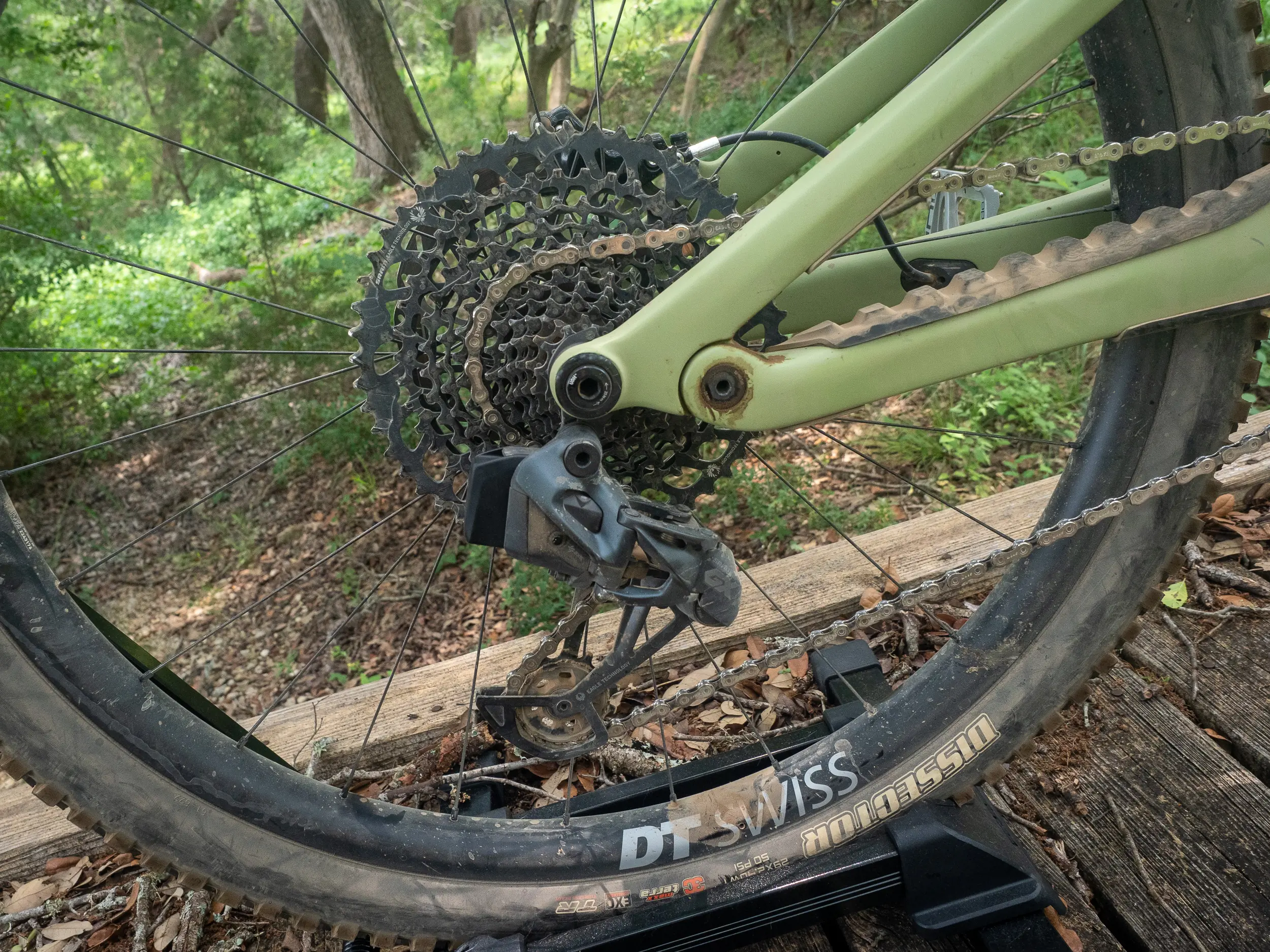 2022 Canyon Spectral CF9 rear derailleur and wheel