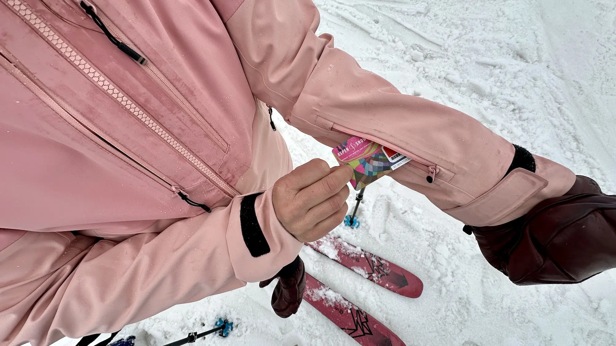 pass pocket on rossignol womens rallybird ski jacket