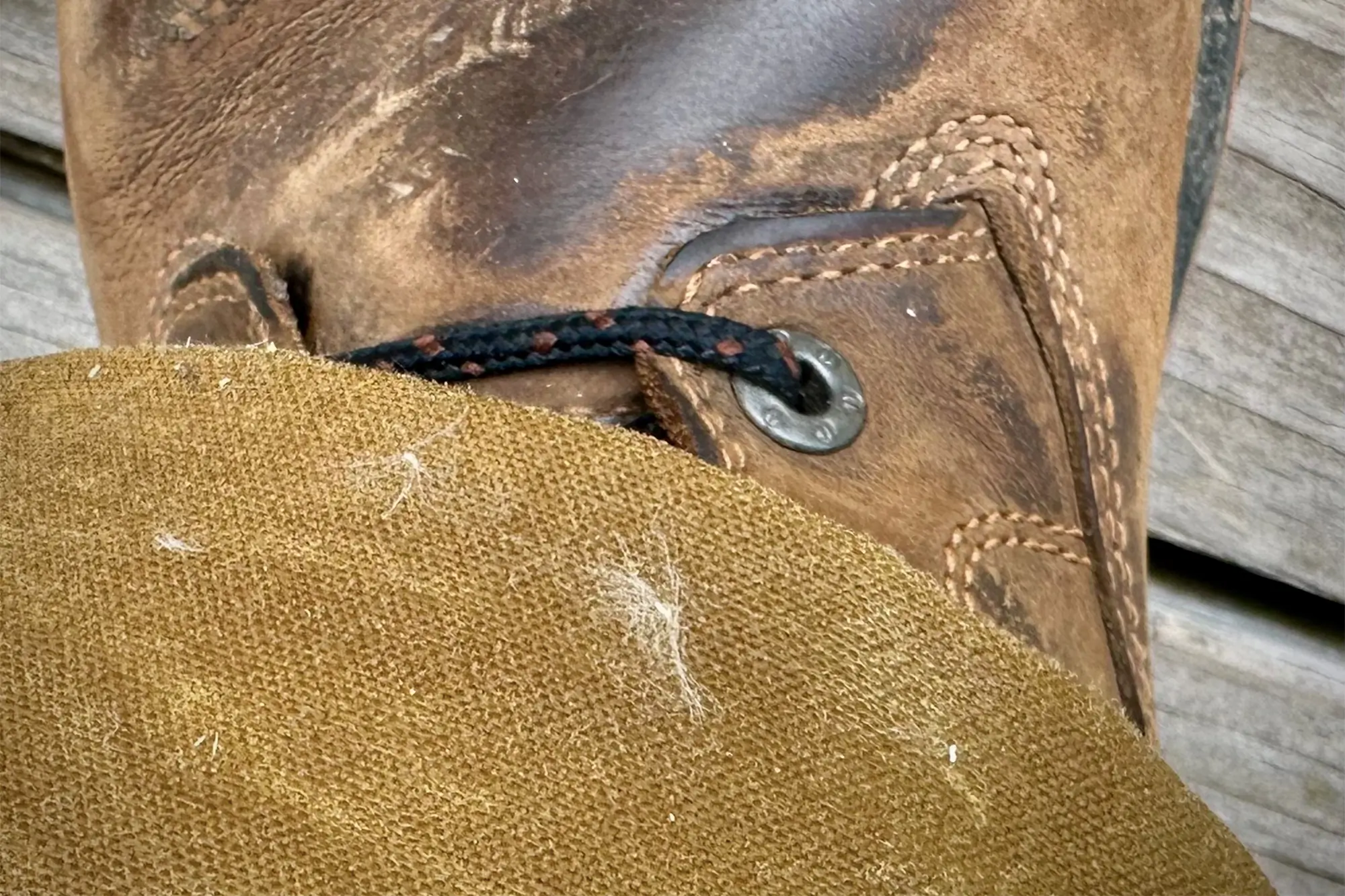 filson oil finish single tin cloth pants lint magnet