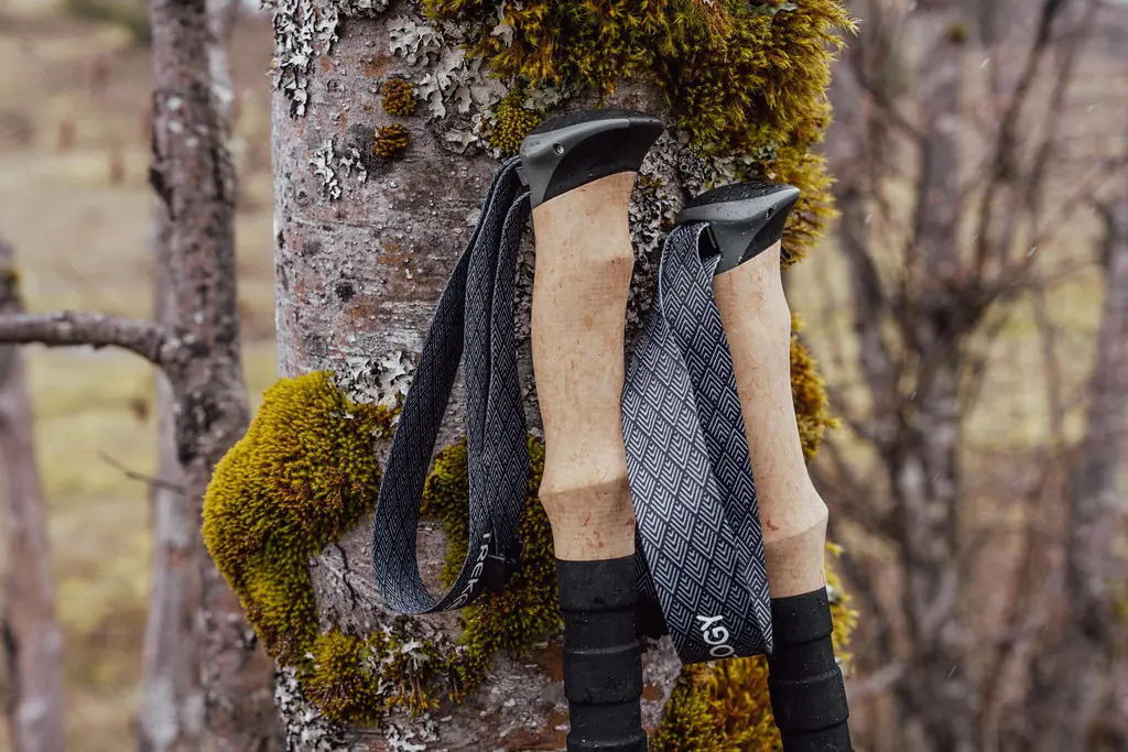 Trekology Trek-Z 2.0 Poles — Detail EVA Foam handles and Wrist Straps