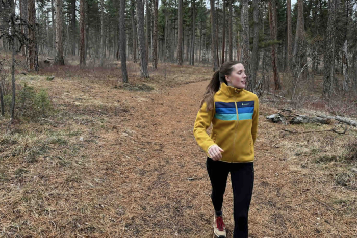 woman wearing cotopaxi teca fleece full-zip jacket in algarve