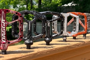 lineup of best mountain bike flat pedals