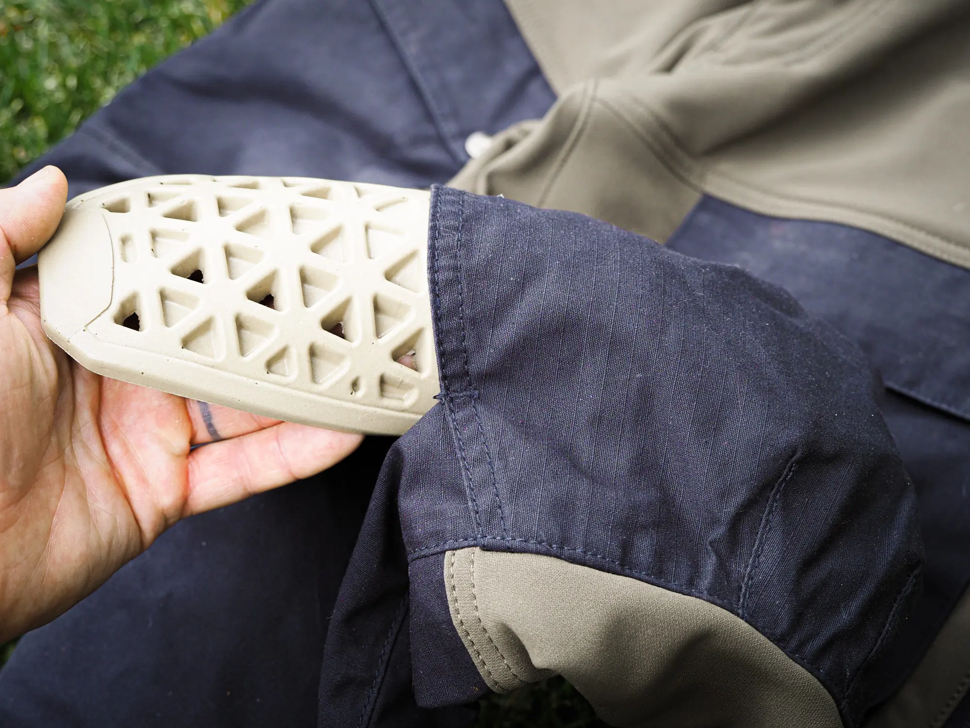 Knee pad pockets of the Forloh BTM Pants