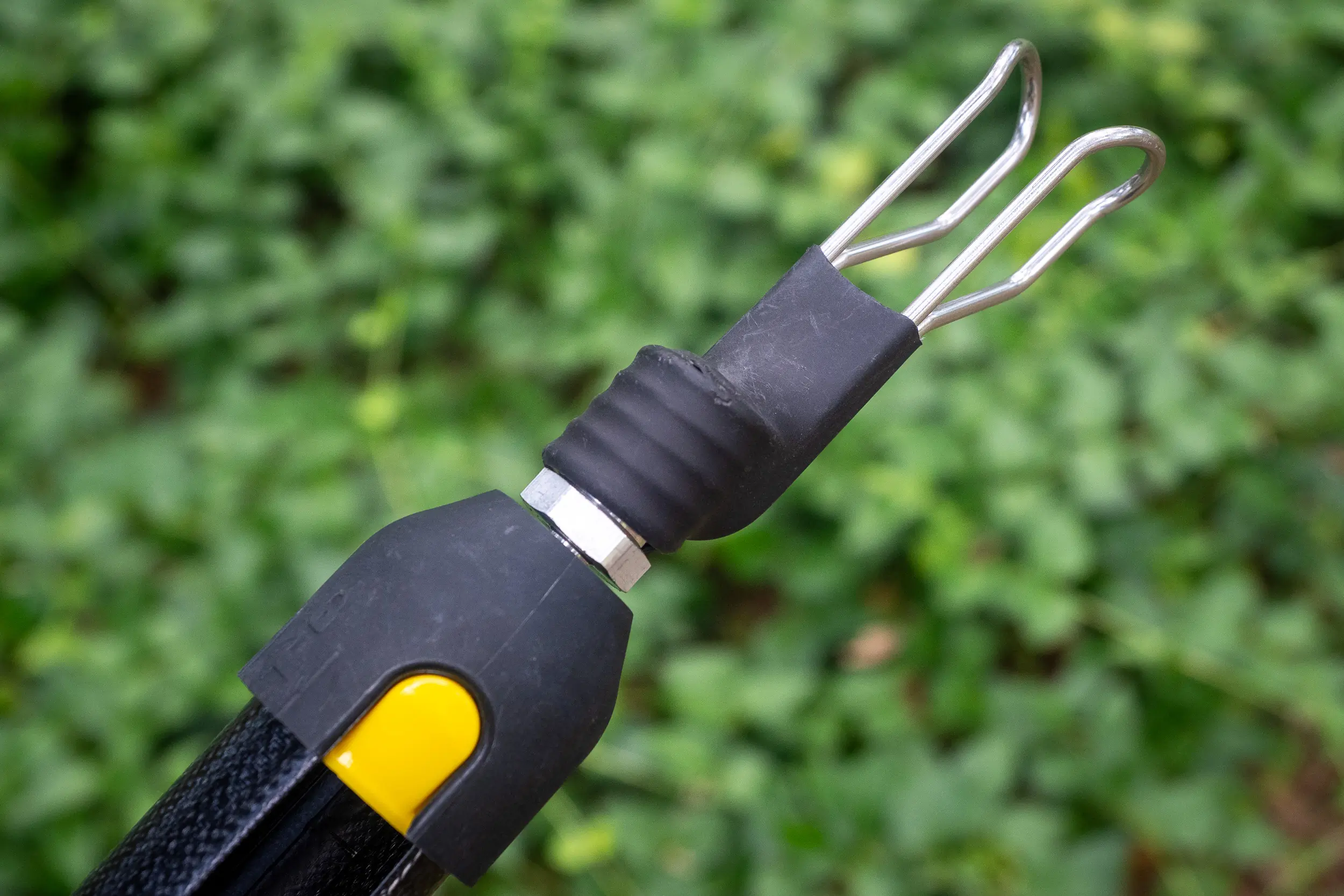 Detail of the Metolius Roll Up Stick Clip head and Superclip