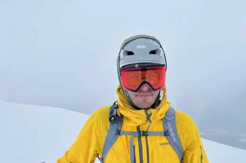 Lightning-Fast Lens Swap: Anon M5 Ski Goggles Review