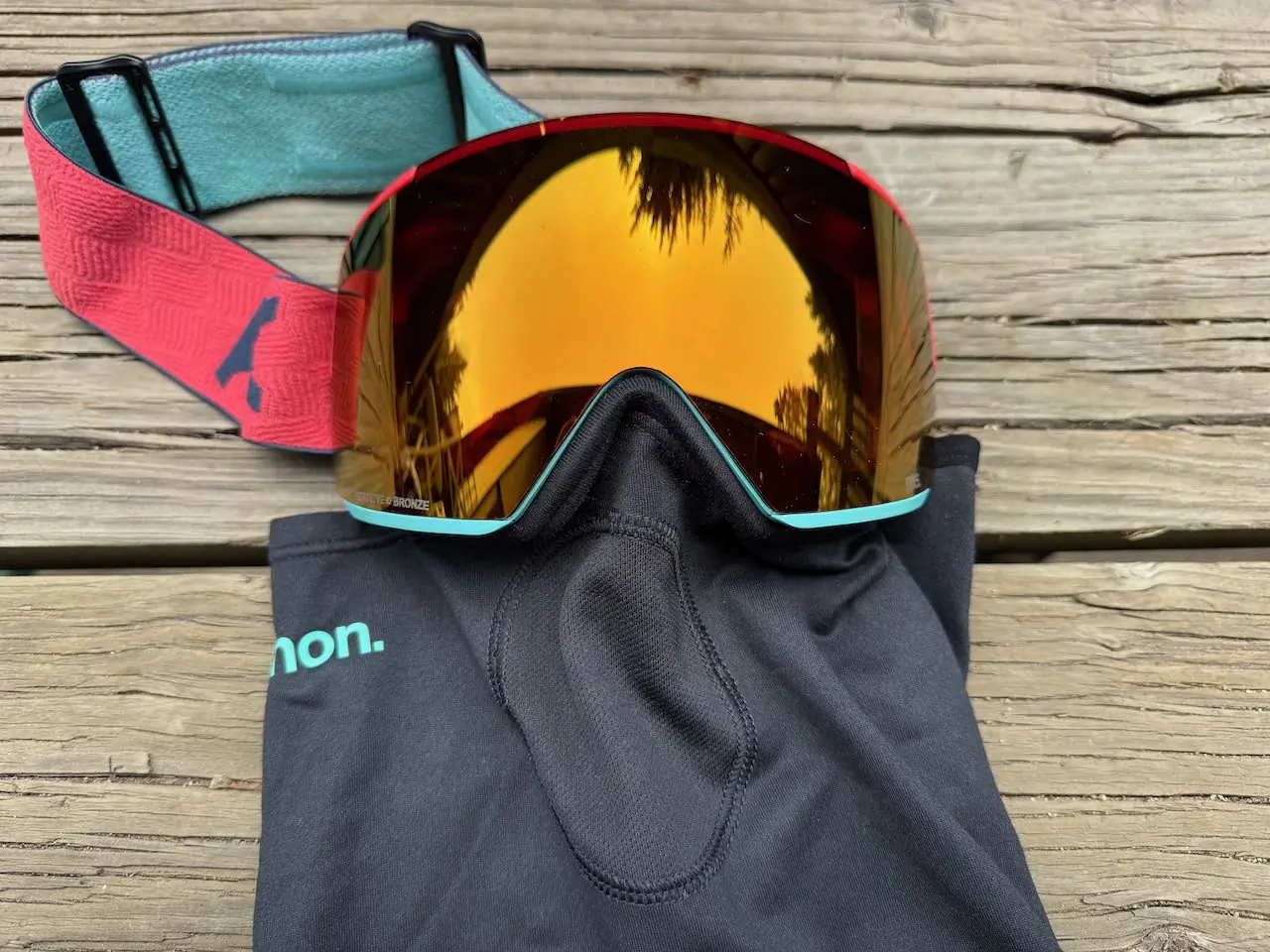 anon m5 goggles and detachable facemask